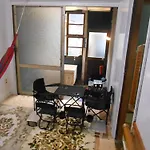 駅徒歩5分どこへも大阪駅へ直結どこへもすぐの大型庭付glampinghouse
